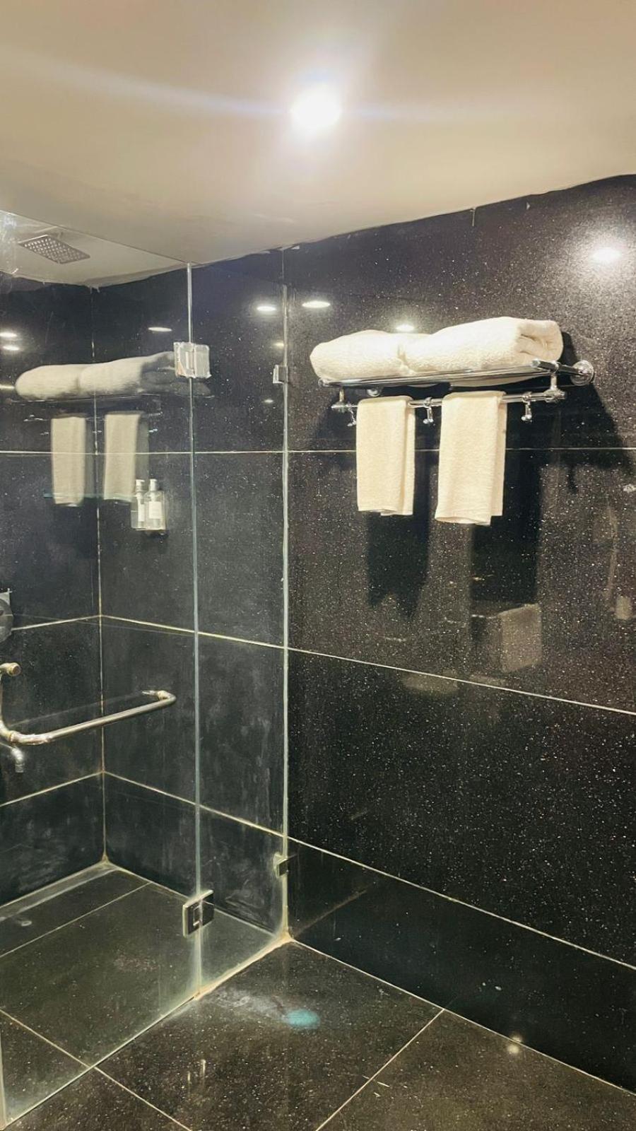 Royal Orchid Central Kireeti Hampi, Hospet Eksteriør billede