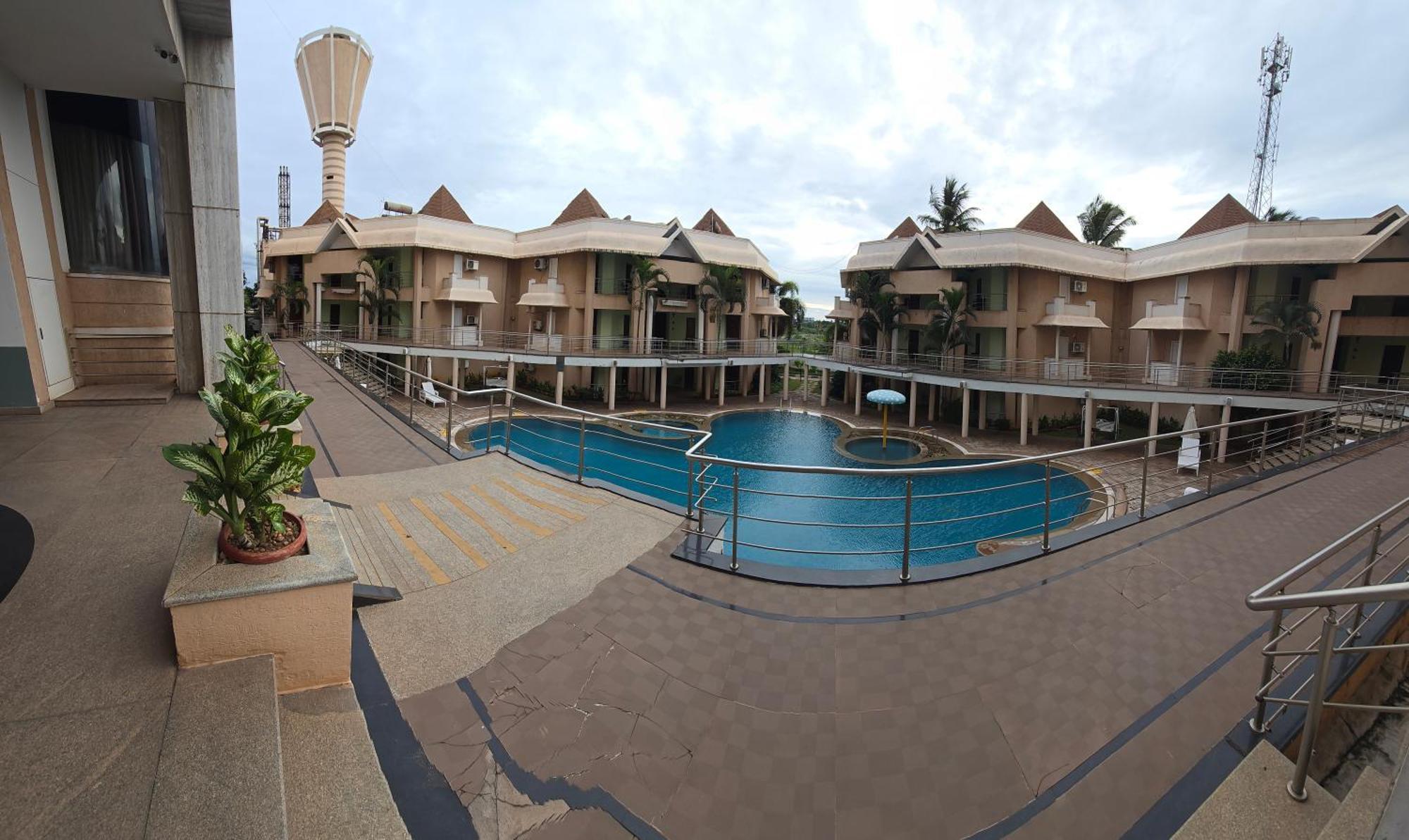 Royal Orchid Central Kireeti Hampi, Hospet Eksteriør billede