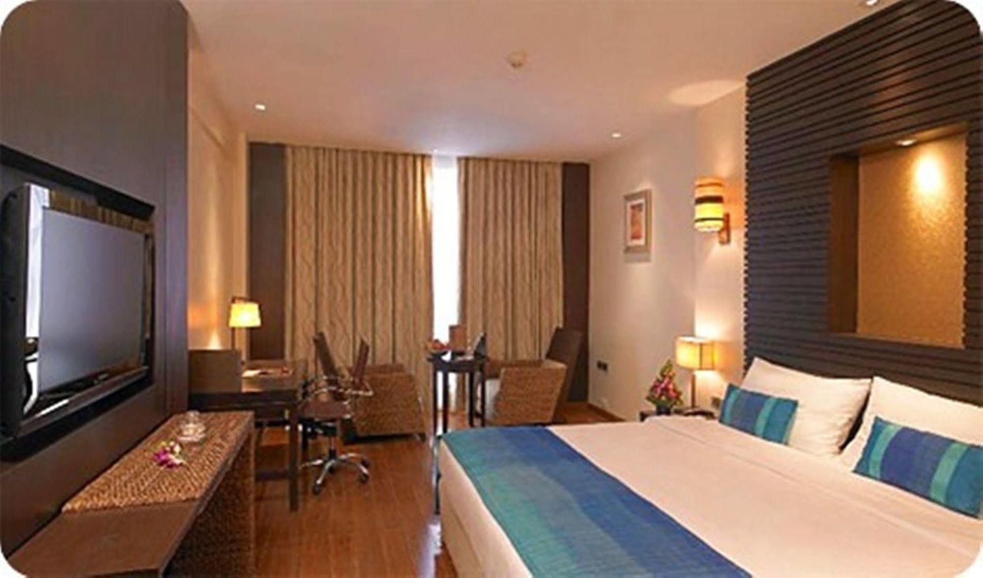Royal Orchid Central Kireeti Hampi, Hospet Eksteriør billede